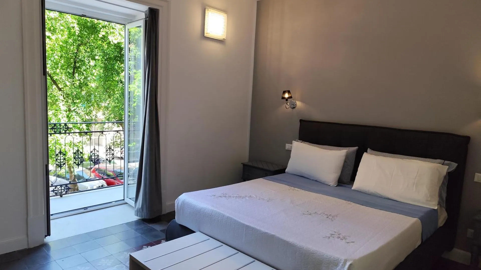 Opera Prima 28 Hotel Palermo 0*,  Italien
