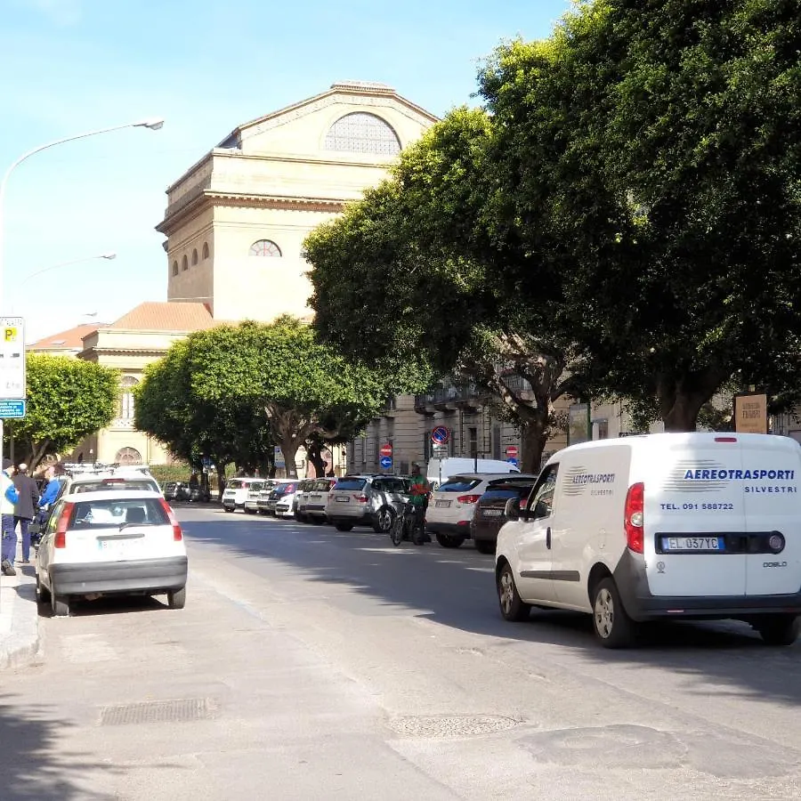 Hotel Opera Prima 28 Palermo 0*,